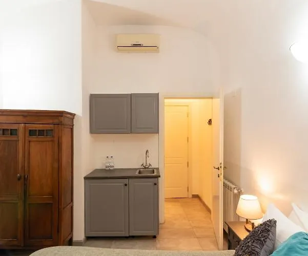 ゲストハウス ラ カーサ ディ アミー ローマ